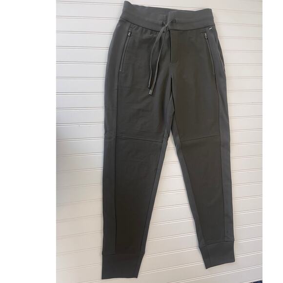 Athleta Headlands Hybrid Trek Jogger Green Travel Outdoors Size Womens 2P - Picture 2 of 9